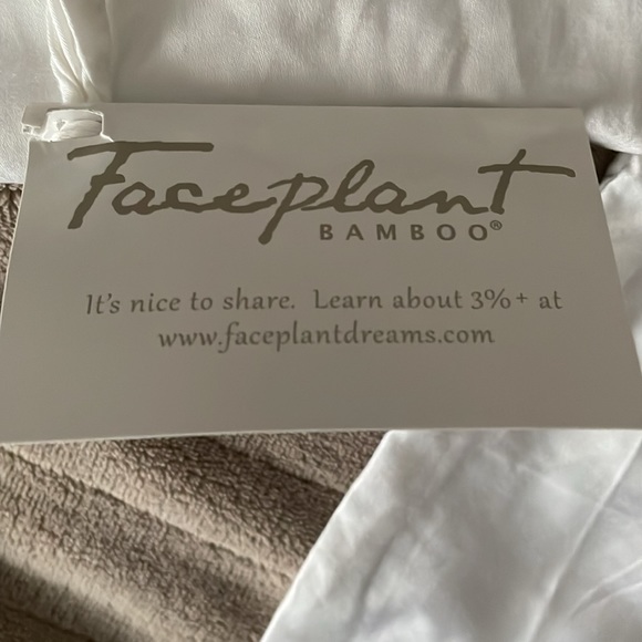 Faceplant Bamboo, Embroidered pillowcase, queen size - Picture 4 of 8
